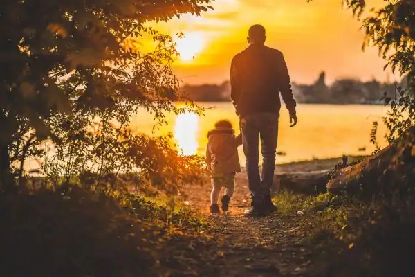 image of dad and child - parental alienation Portsmouth